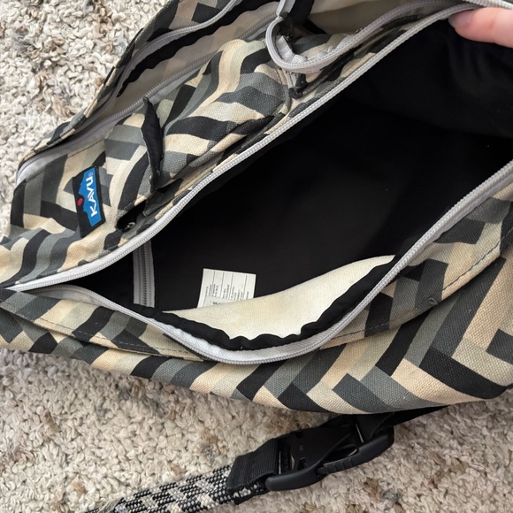 Kavu Black and Cream Geometric Backpack - Picture 3 of 4
